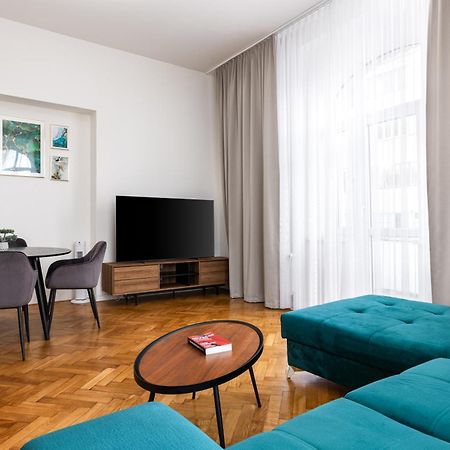 Stay2Gether City Buzz Apt - O2 Arena - Sleeps 6 Praha Bagian luar foto