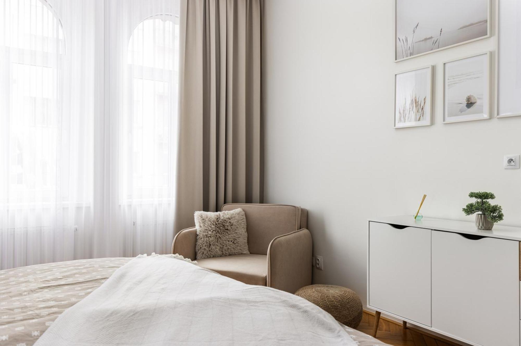 Stay2Gether City Buzz Apt - O2 Arena - Sleeps 6 Praha Bagian luar foto